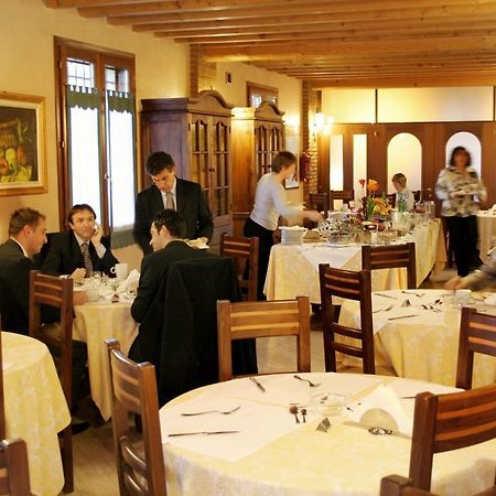 Hotel Corte Vecchia 산프로스페로 외부 사진