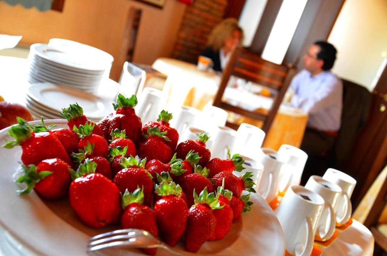 Hotel Corte Vecchia 산프로스페로 외부 사진