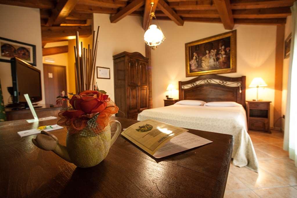 Hotel Corte Vecchia 산프로스페로 객실 사진